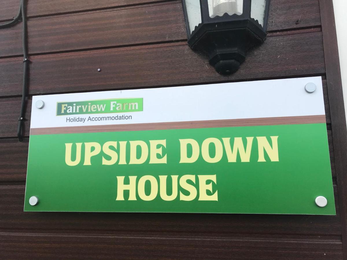 Upside Down House - Sleeps Up To 6 Guests - Great For Family And Friends Gatherings,Corporate Events ,Near Sherwood Forest At Fairview Farm In Nottingham Set In 88 Acres Esterno foto